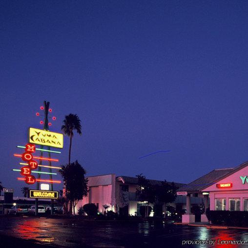 Econo Lodge Inn & Suites Yuma I-8 Exterior photo